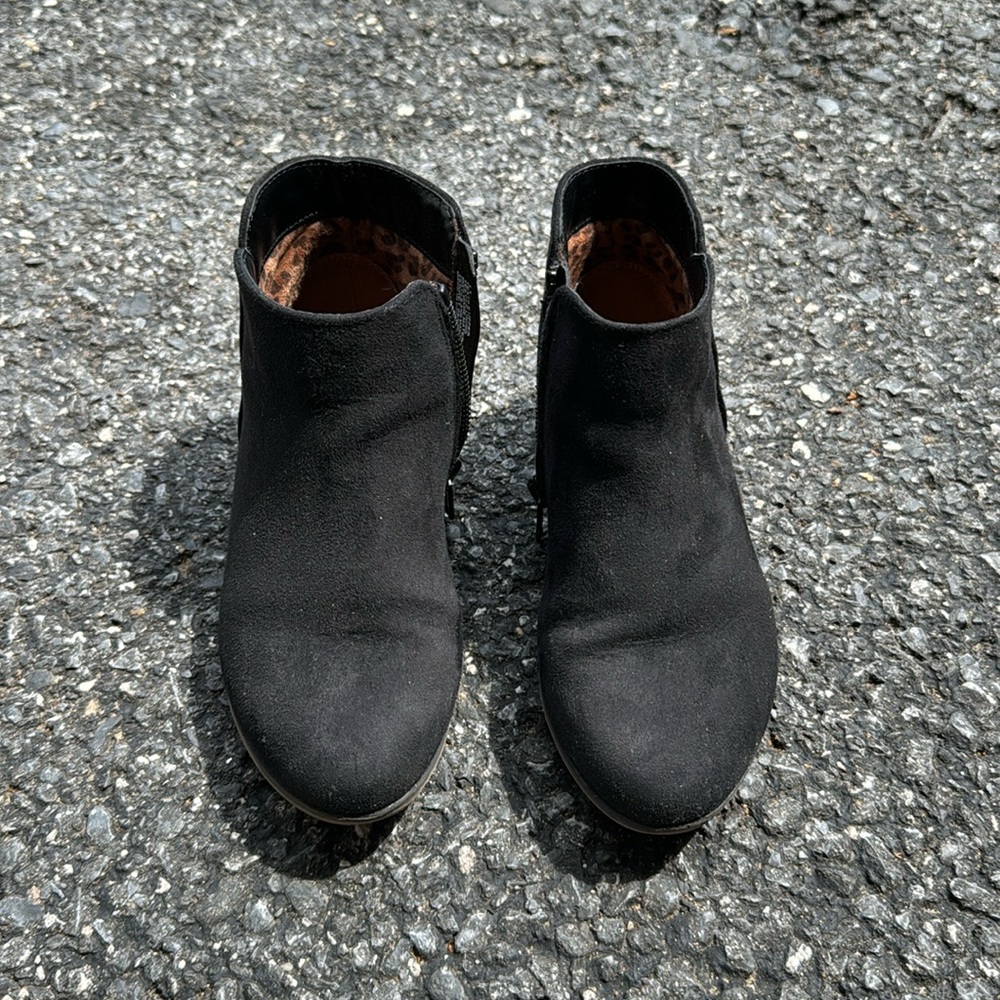 Cat & Jack black suede booties